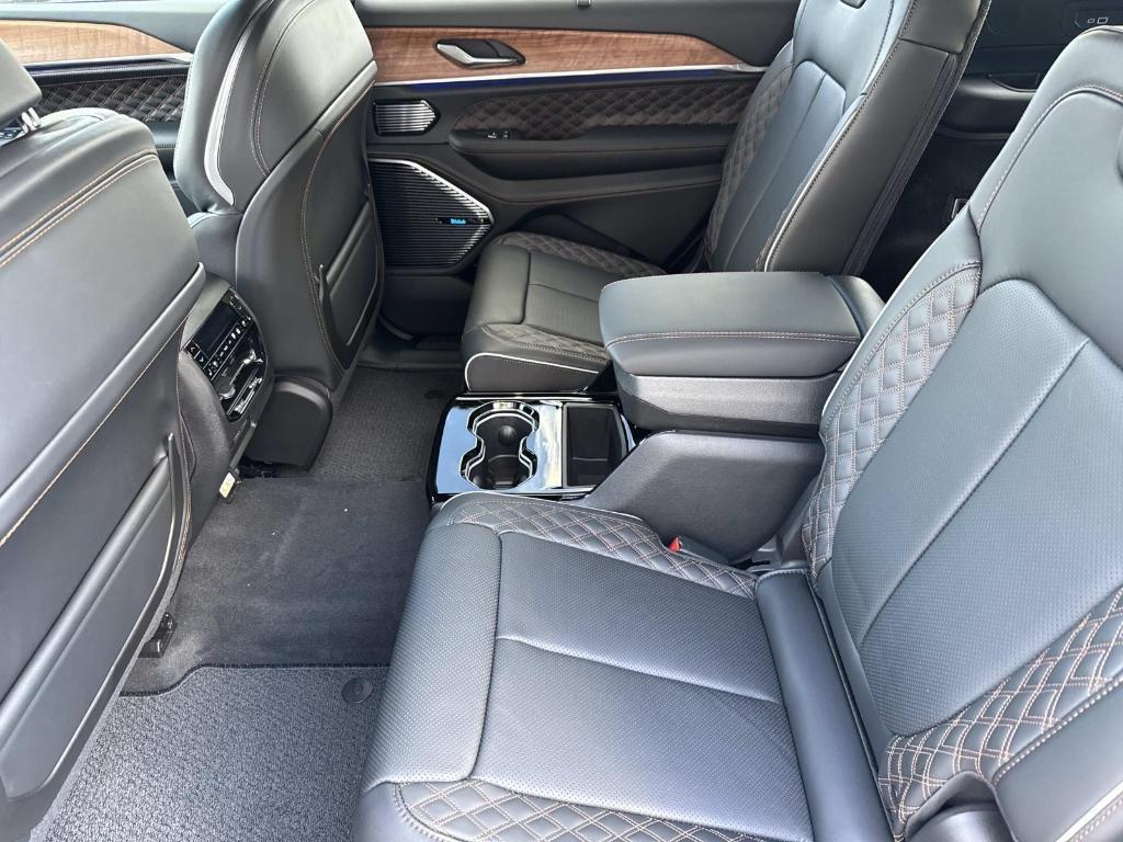 new 2025 Jeep Grand Cherokee L car, priced at $72,830