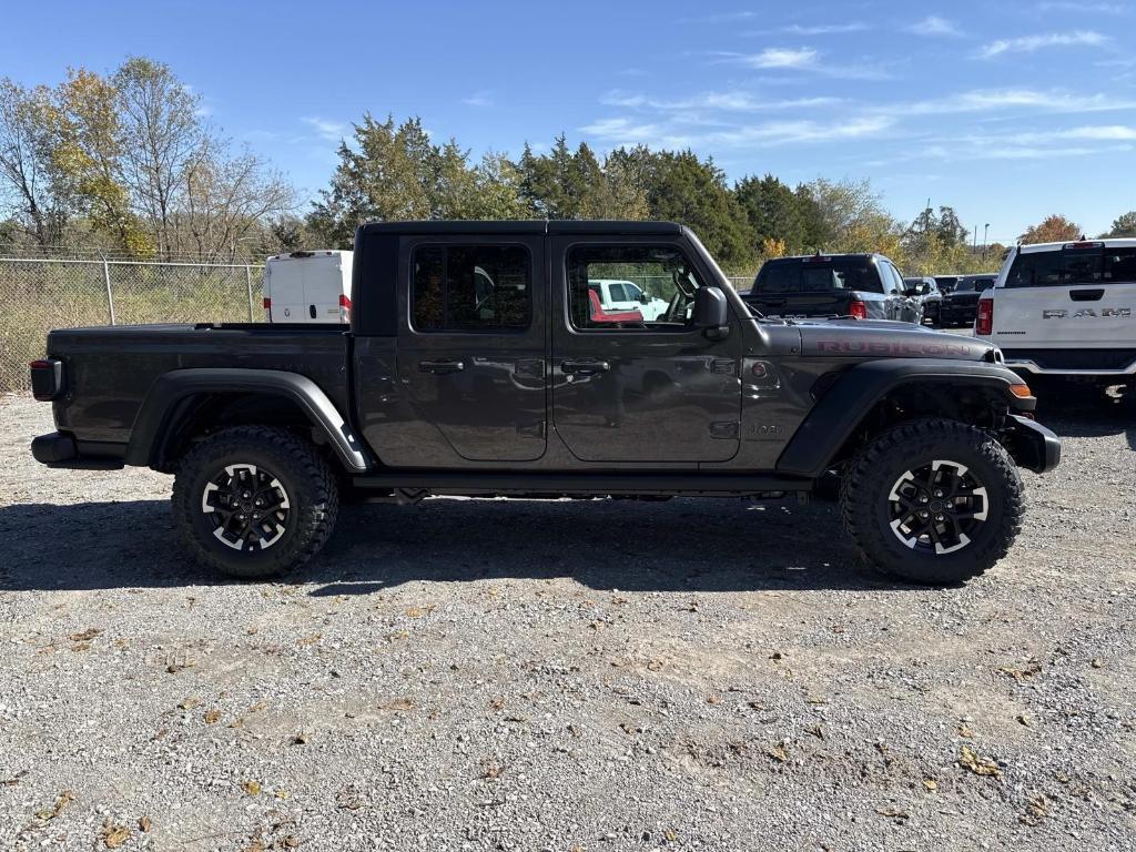new 2026 Jeep Gladiator car, priced at $60,603