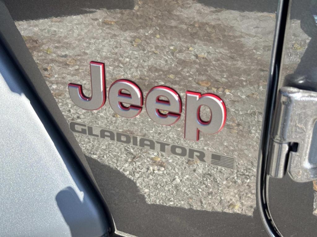 new 2026 Jeep Gladiator car, priced at $60,603