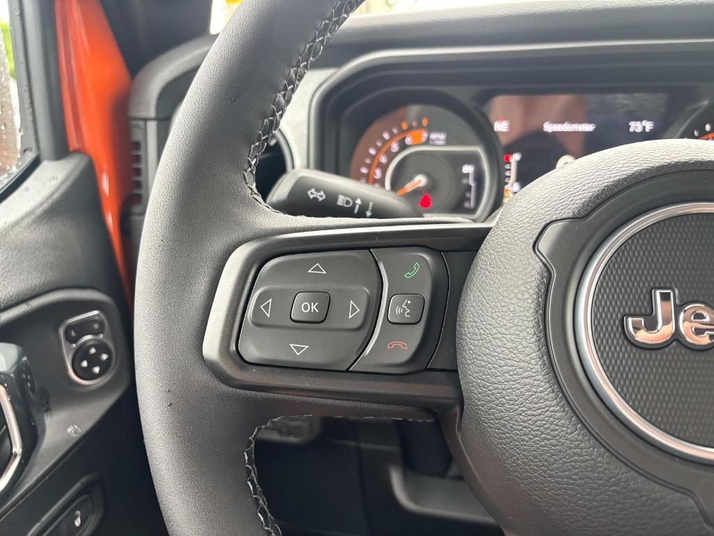 new 2025 Jeep Wrangler car, priced at $43,911