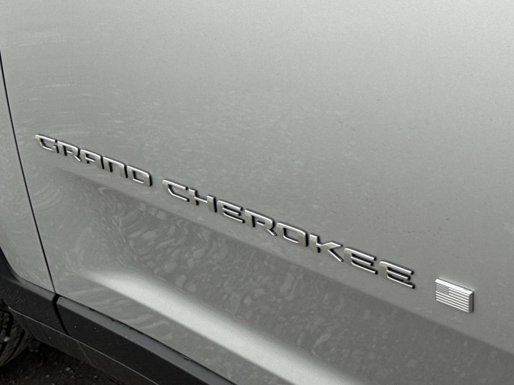 new 2025 Jeep Grand Cherokee car