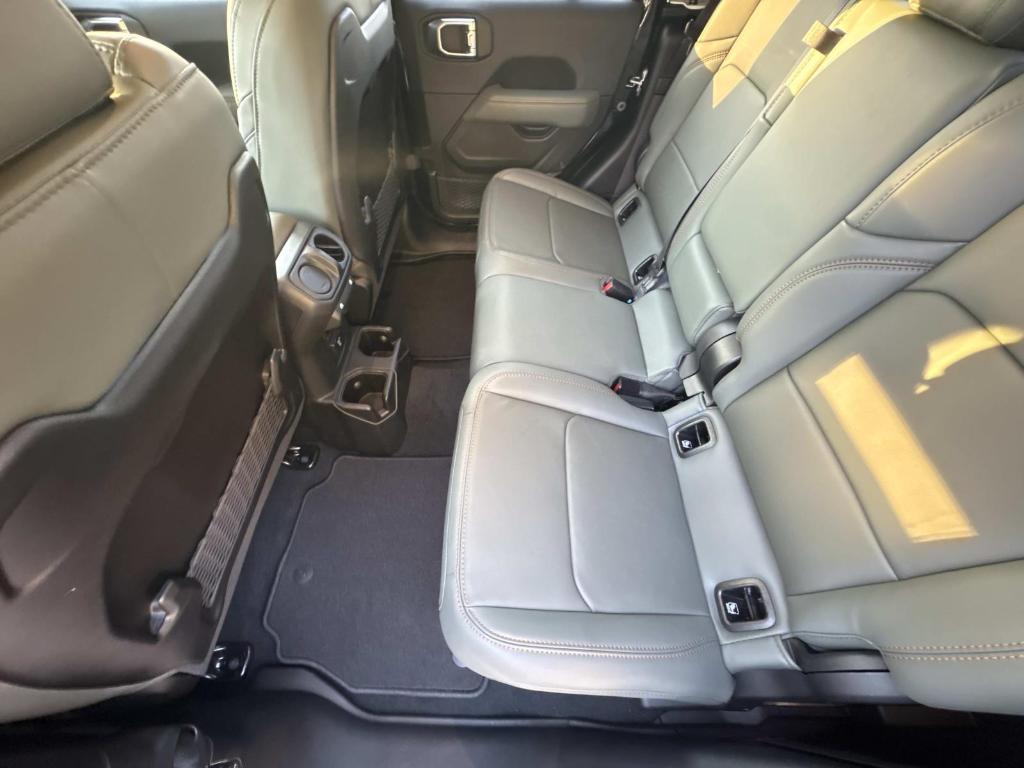 new 2025 Jeep Gladiator car, priced at $65,280