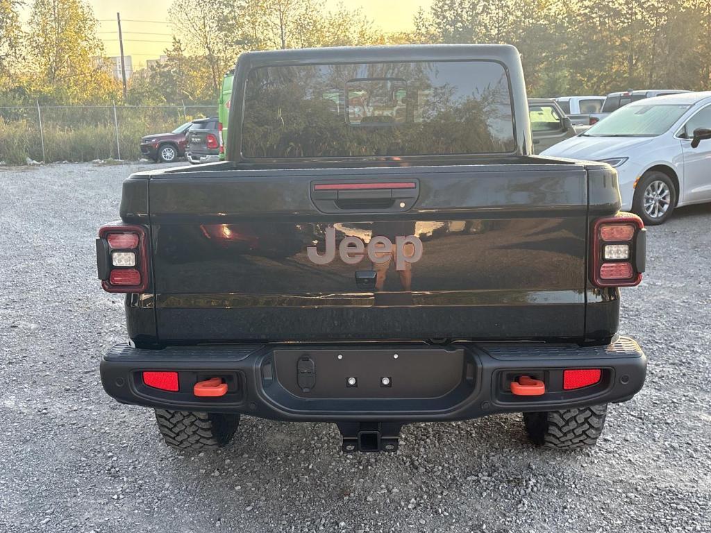 new 2025 Jeep Gladiator car, priced at $65,280