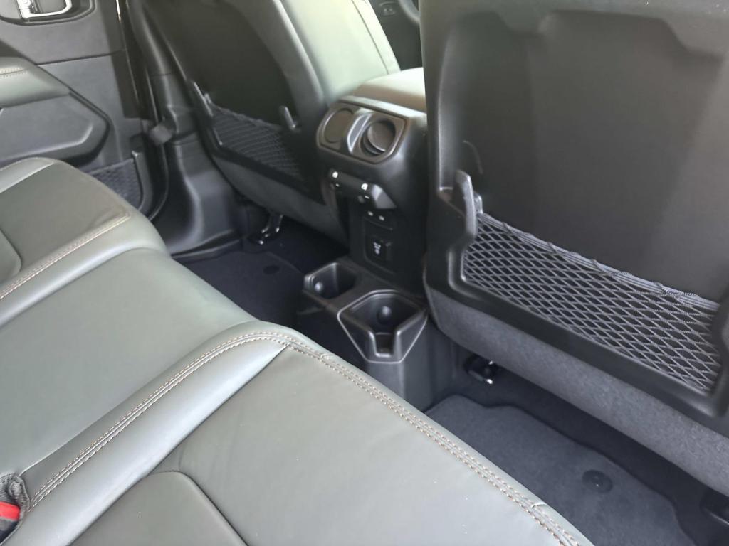 new 2025 Jeep Gladiator car, priced at $65,280