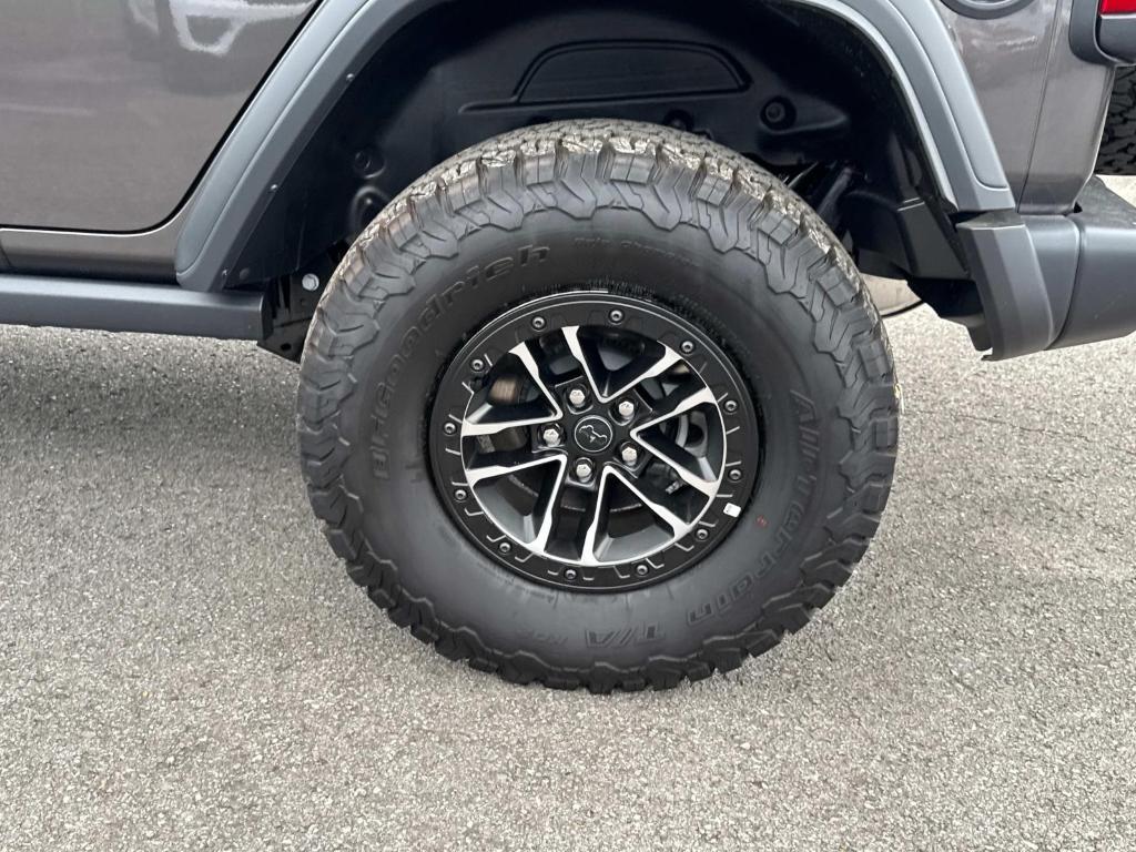 new 2025 Jeep Wrangler car, priced at $59,870