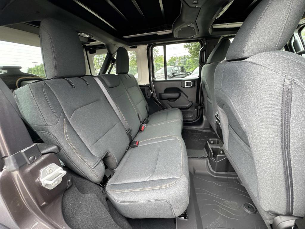 new 2025 Jeep Wrangler car, priced at $59,870