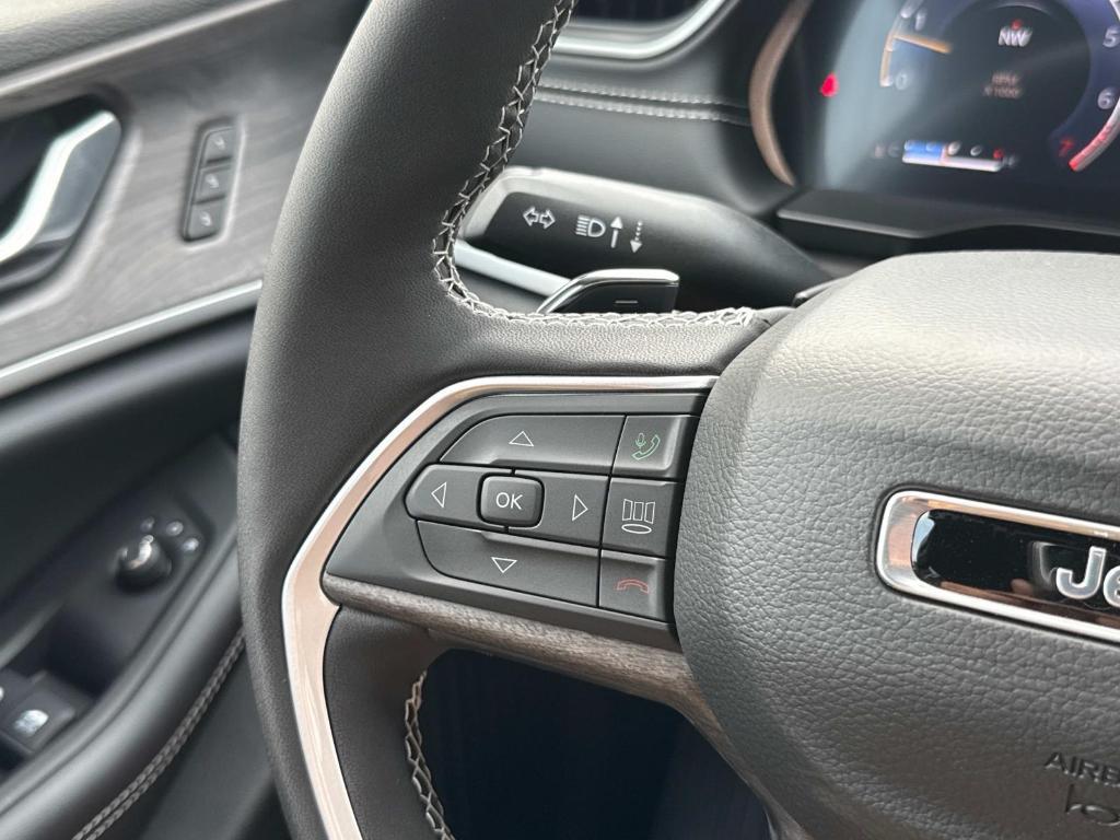 new 2025 Jeep Grand Cherokee car, priced at $48,431