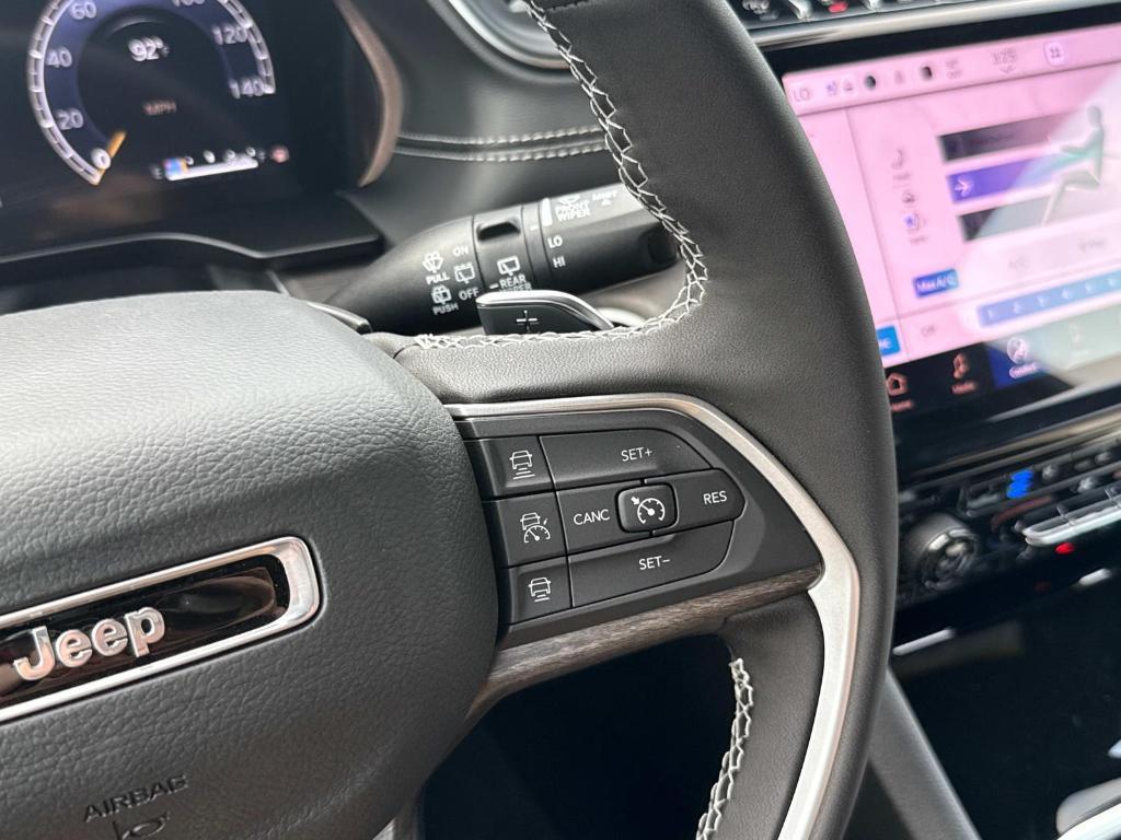new 2025 Jeep Grand Cherokee car, priced at $48,431