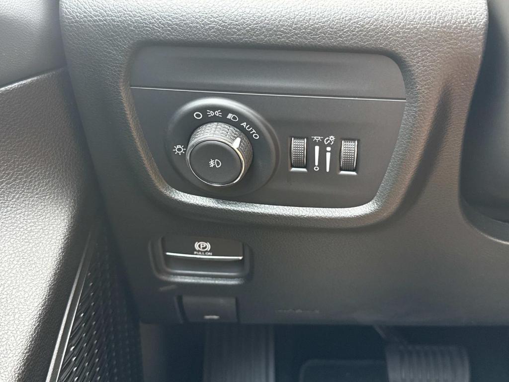 new 2025 Jeep Grand Cherokee car, priced at $48,431