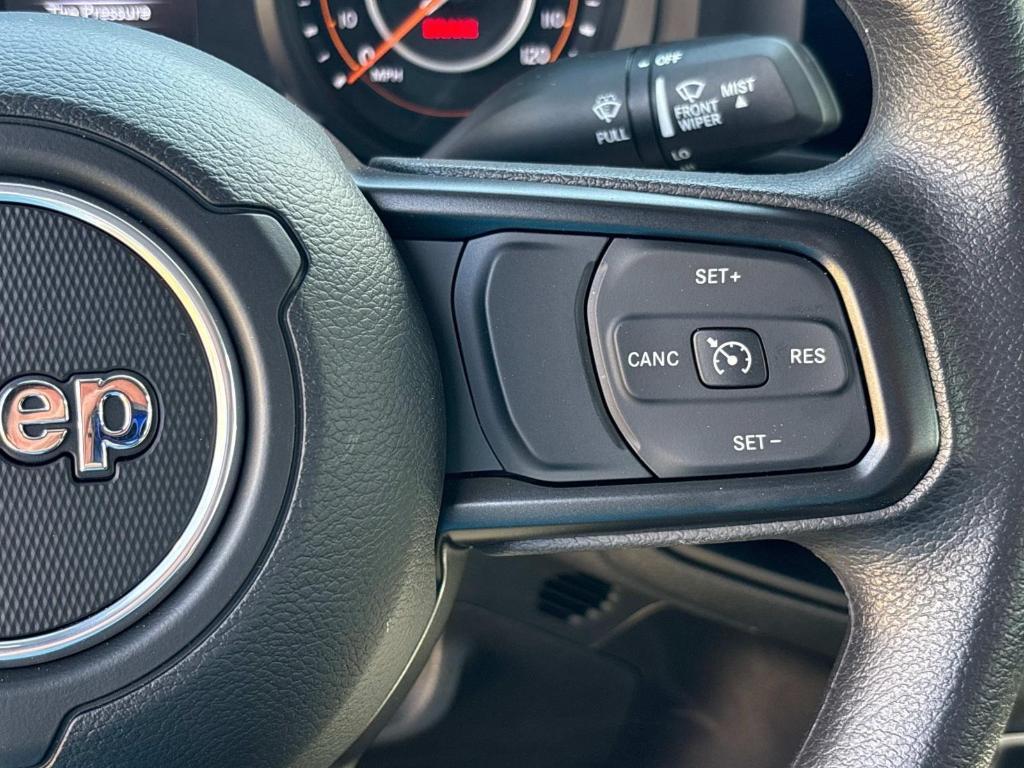 new 2025 Jeep Wrangler car, priced at $32,960