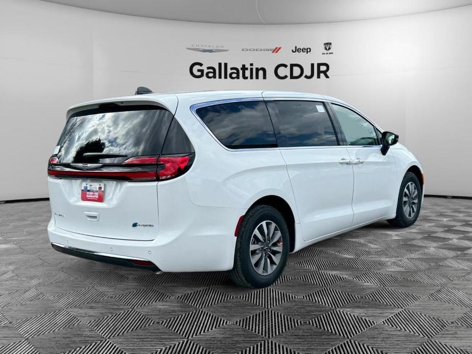 new 2024 Chrysler Pacifica Hybrid car, priced at $50,899