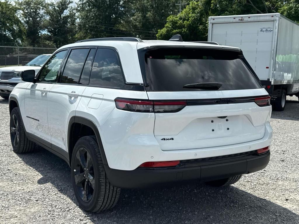 new 2025 Jeep Grand Cherokee car, priced at $48,775