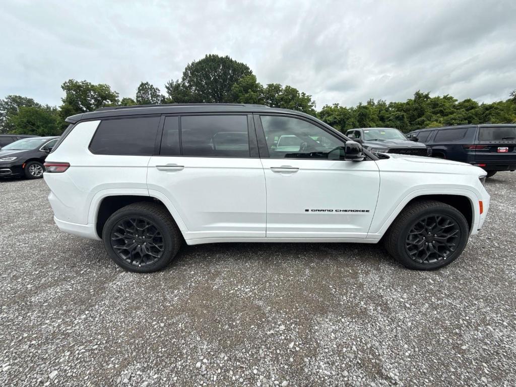 new 2025 Jeep Grand Cherokee L car, priced at $61,689
