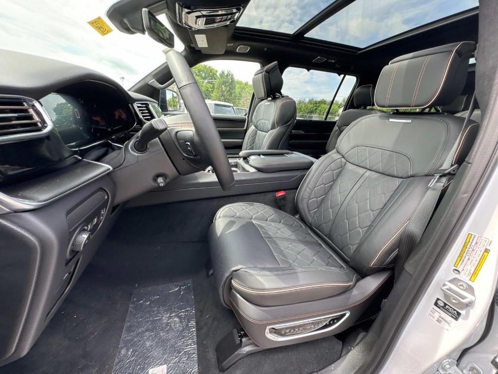 new 2025 Jeep Grand Wagoneer L car, priced at $105,004