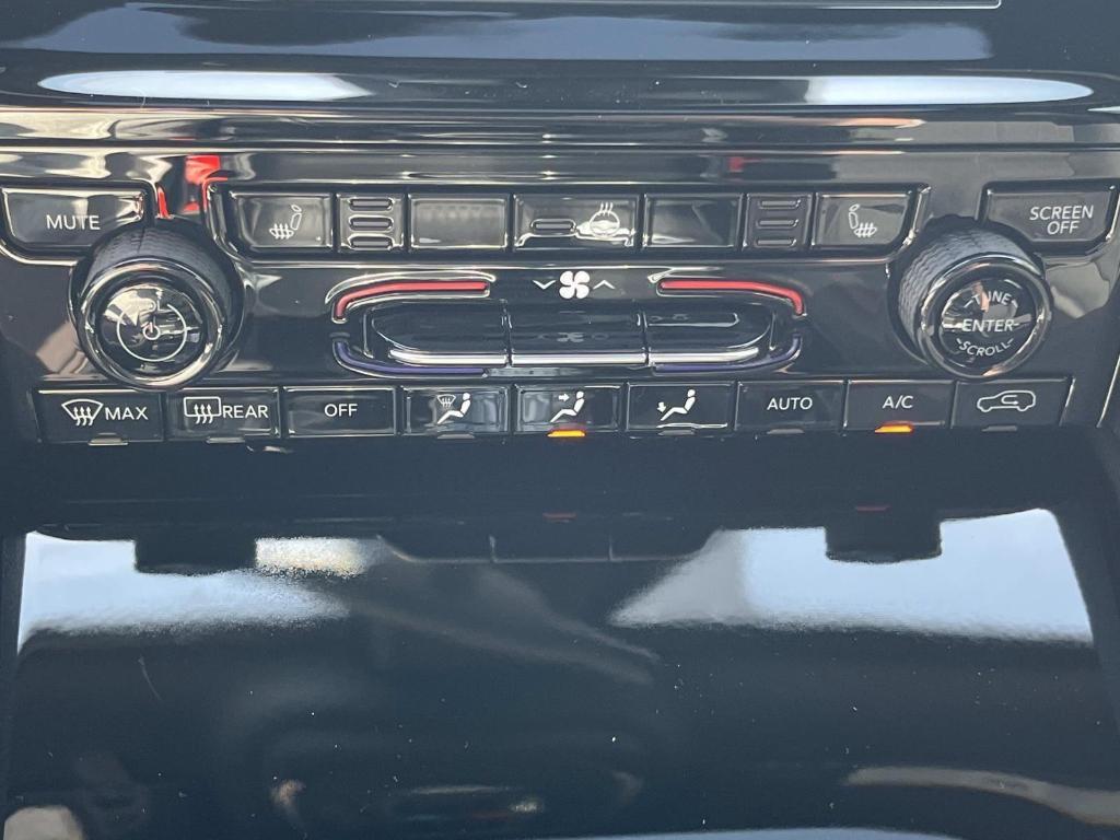 new 2025 Jeep Grand Cherokee car, priced at $39,828