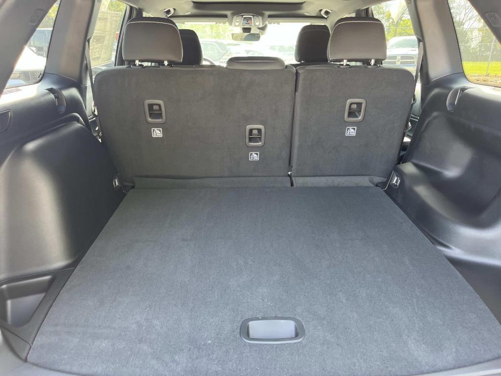 new 2025 Jeep Grand Cherokee car, priced at $39,828