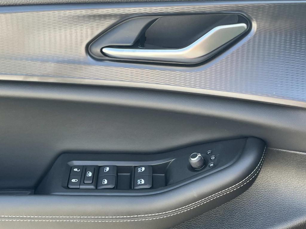 new 2025 Jeep Grand Cherokee car, priced at $39,828