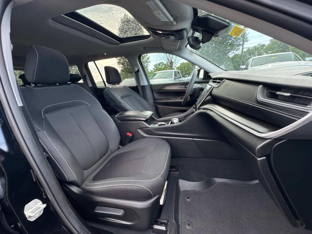 used 2023 Jeep Grand Cherokee car, priced at $32,200