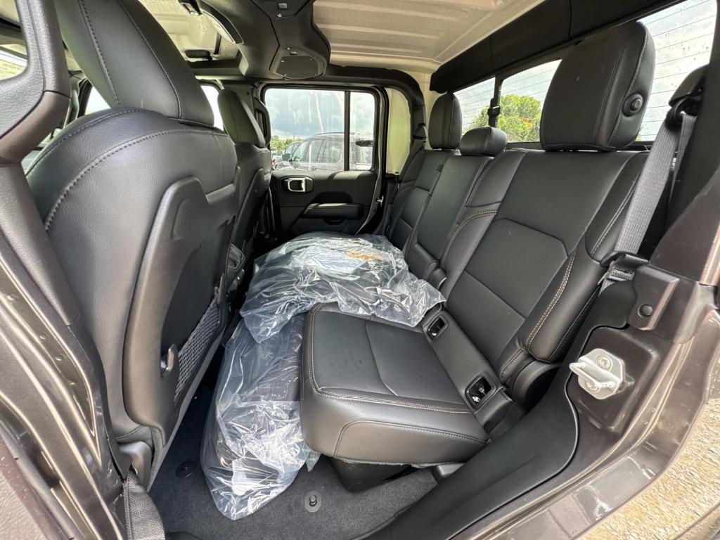 new 2025 Jeep Gladiator car, priced at $45,459