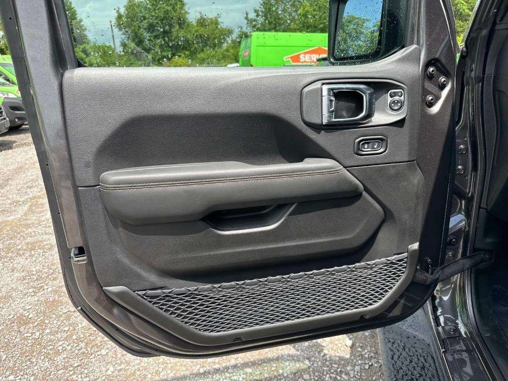 new 2025 Jeep Gladiator car, priced at $45,459