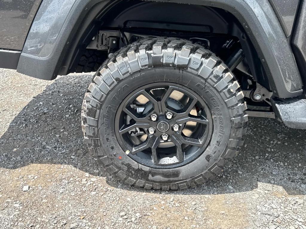 new 2025 Jeep Gladiator car, priced at $45,459