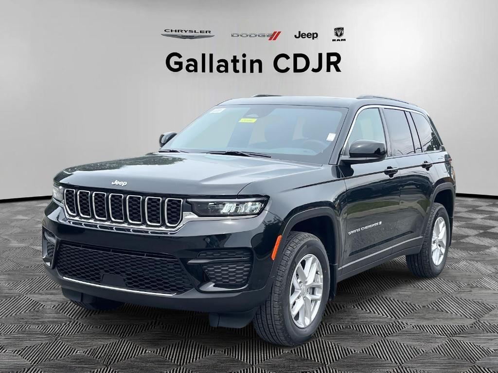 new 2025 Jeep Grand Cherokee car, priced at $39,276