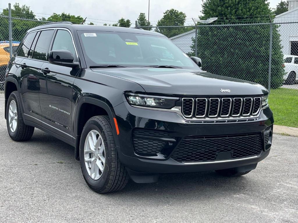 new 2025 Jeep Grand Cherokee car, priced at $39,276
