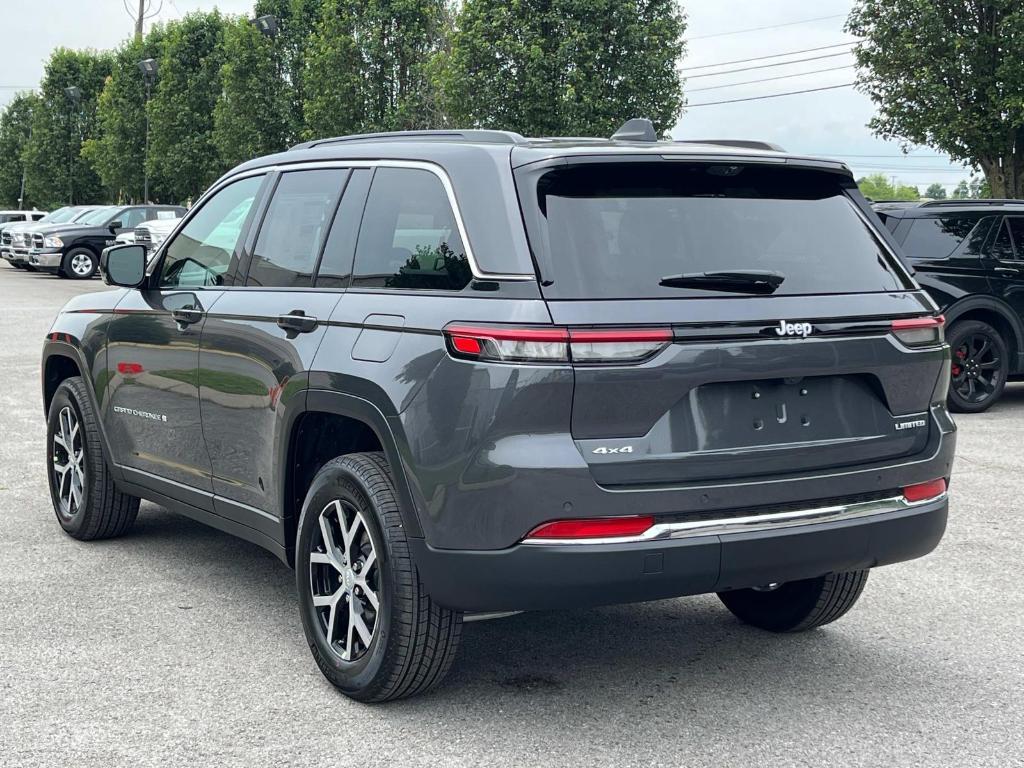 new 2025 Jeep Grand Cherokee car, priced at $46,101