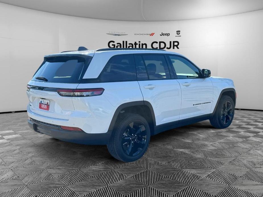 new 2024 Jeep Grand Cherokee car, priced at $42,500