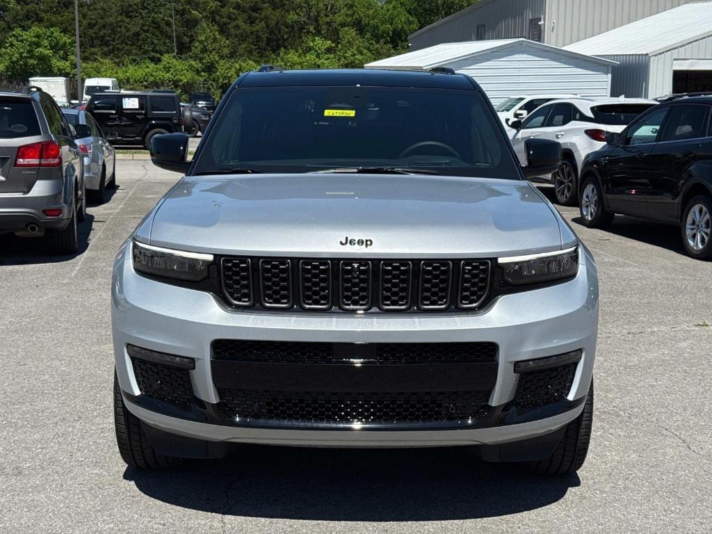 new 2025 Jeep Grand Cherokee L car, priced at $69,676
