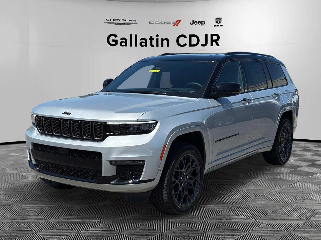 new 2025 Jeep Grand Cherokee L car, priced at $69,676