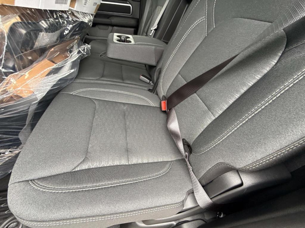 new 2025 Ram 1500 car, priced at $45,572