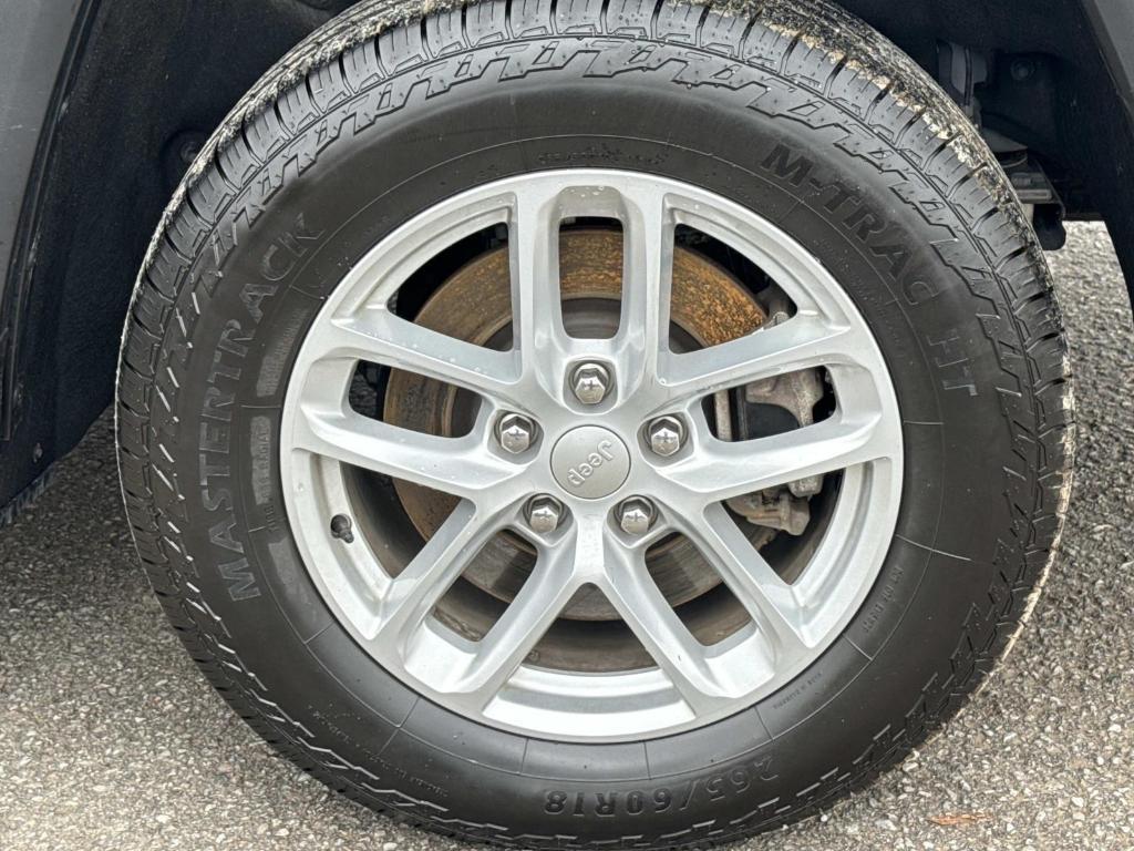 used 2023 Jeep Grand Cherokee L car, priced at $22,985