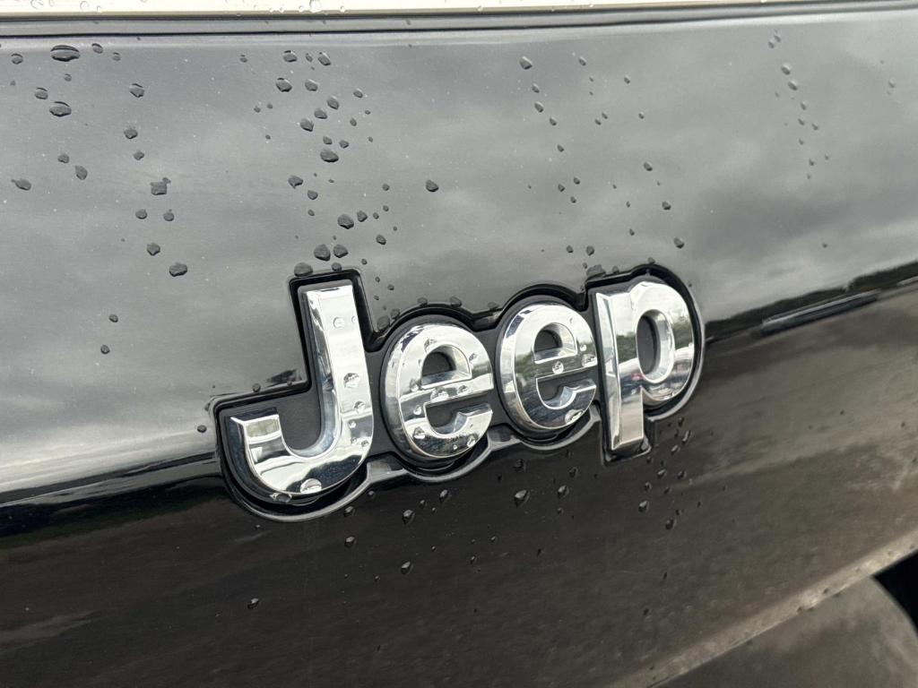used 2023 Jeep Grand Cherokee L car, priced at $22,985