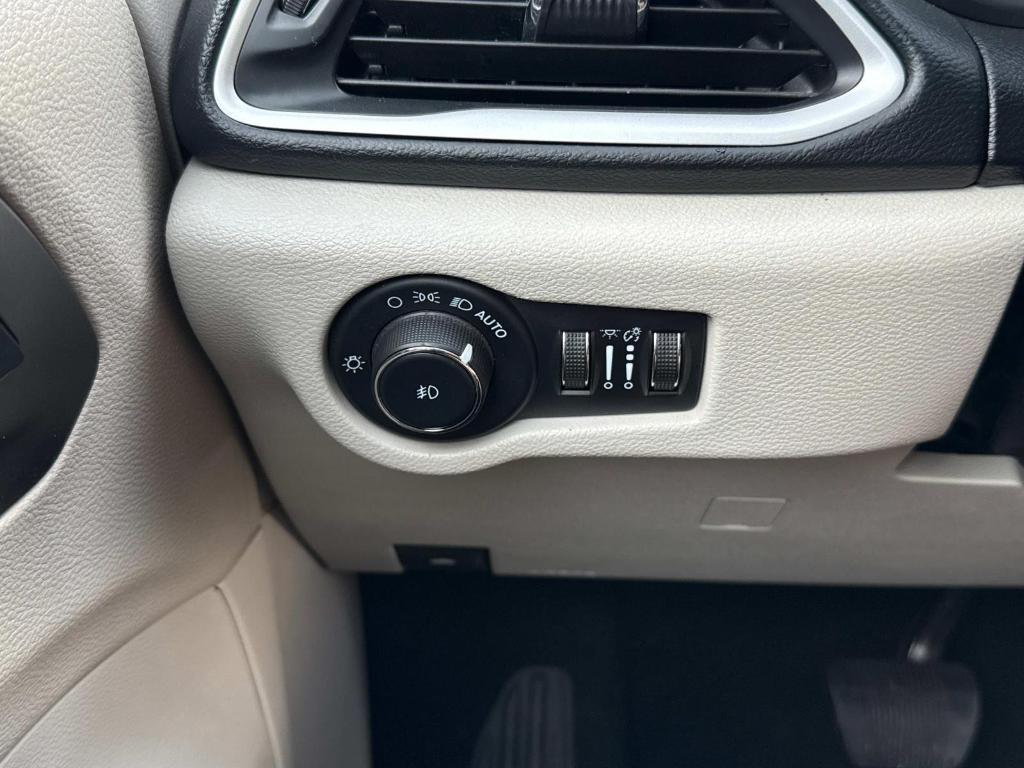 used 2023 Chrysler Pacifica car, priced at $23,975