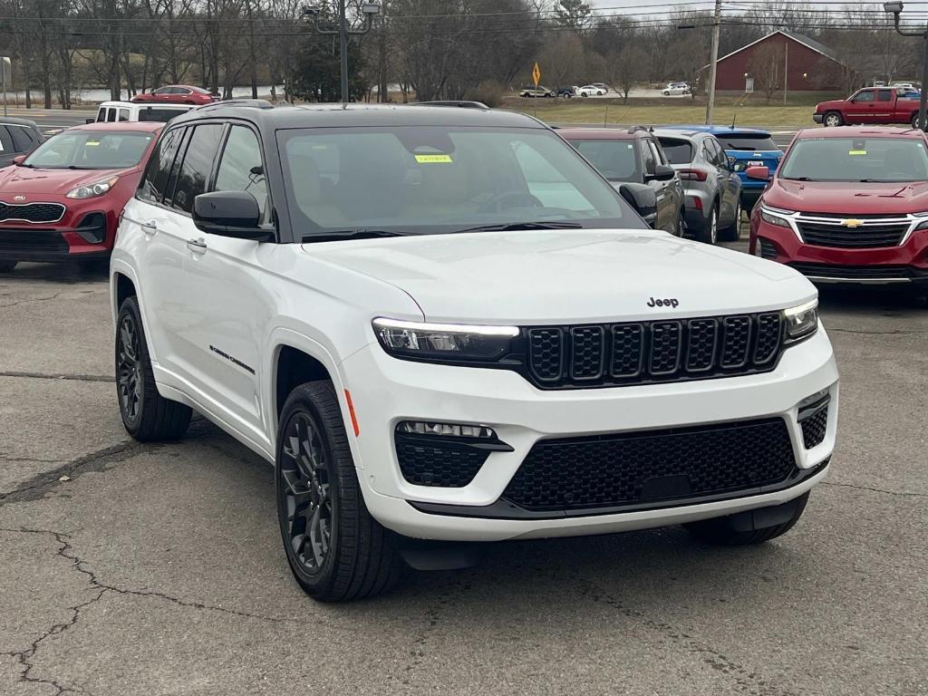 new 2025 Jeep Grand Cherokee car, priced at $61,035