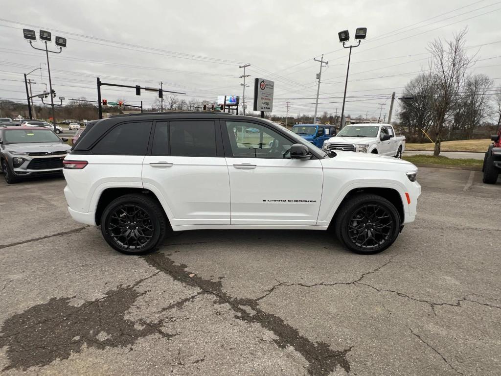 new 2025 Jeep Grand Cherokee car, priced at $61,035