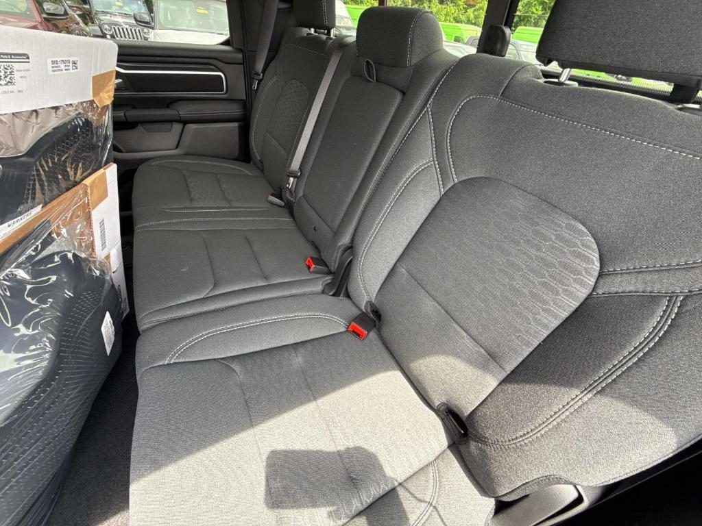 new 2025 Ram 1500 car, priced at $45,572