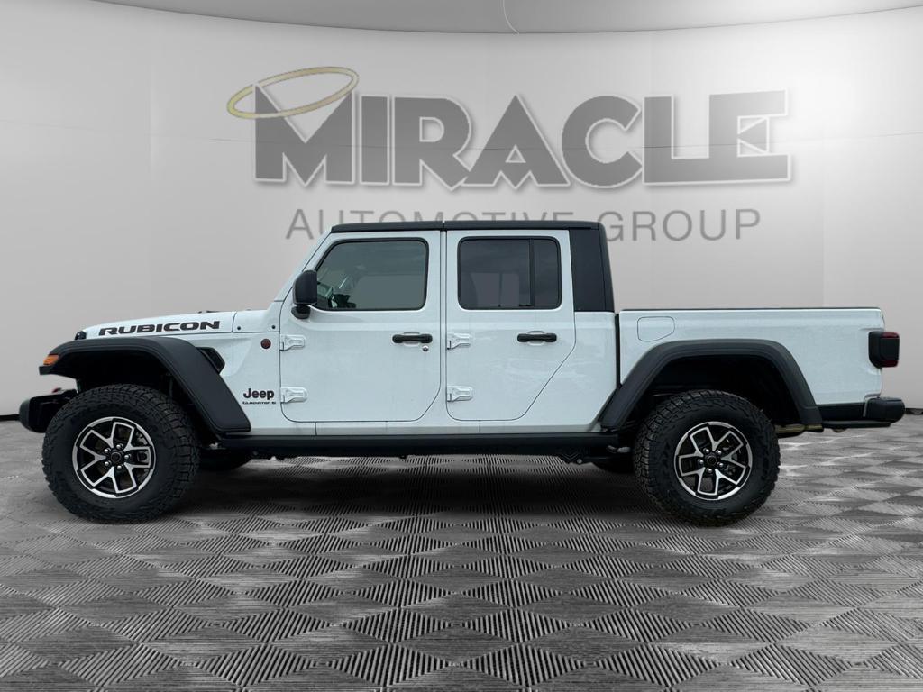 new 2024 Jeep Gladiator car, priced at $55,500