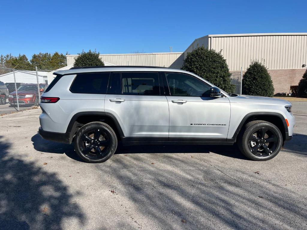 new 2025 Jeep Grand Cherokee L car, priced at $57,560