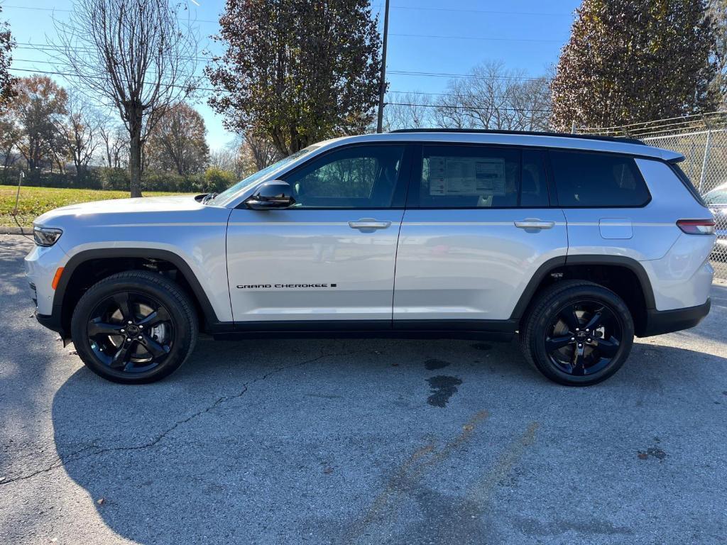 new 2025 Jeep Grand Cherokee L car, priced at $57,560