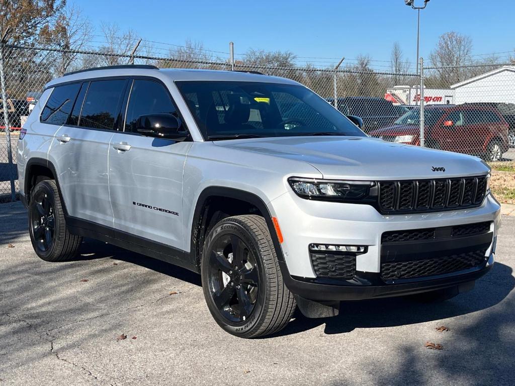 new 2025 Jeep Grand Cherokee L car, priced at $57,560