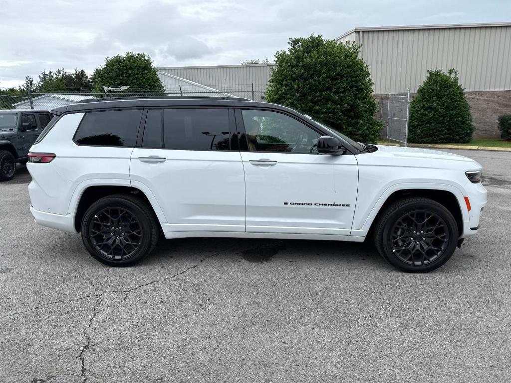 new 2025 Jeep Grand Cherokee L car, priced at $66,718