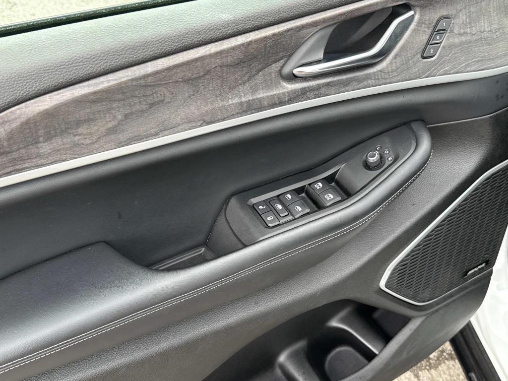 used 2024 Jeep Grand Cherokee 4xe car, priced at $30,977