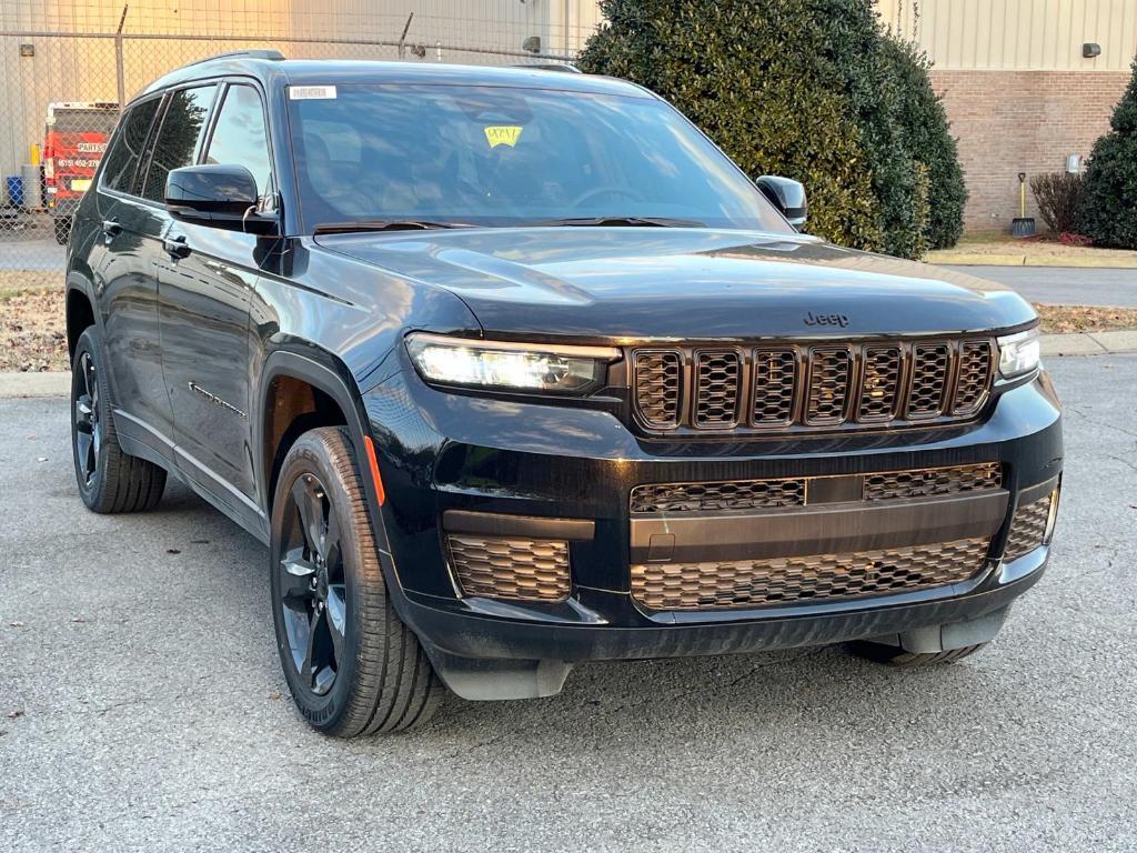 new 2024 Jeep Grand Cherokee L car, priced at $45,000