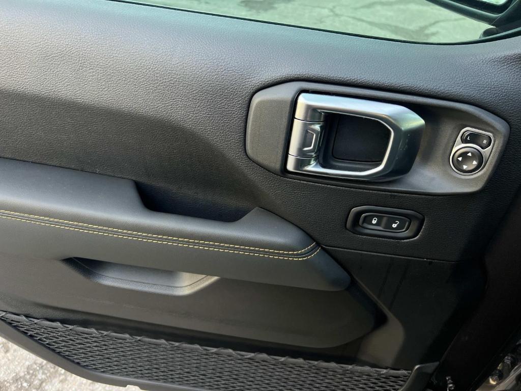 new 2025 Jeep Wrangler car, priced at $53,721