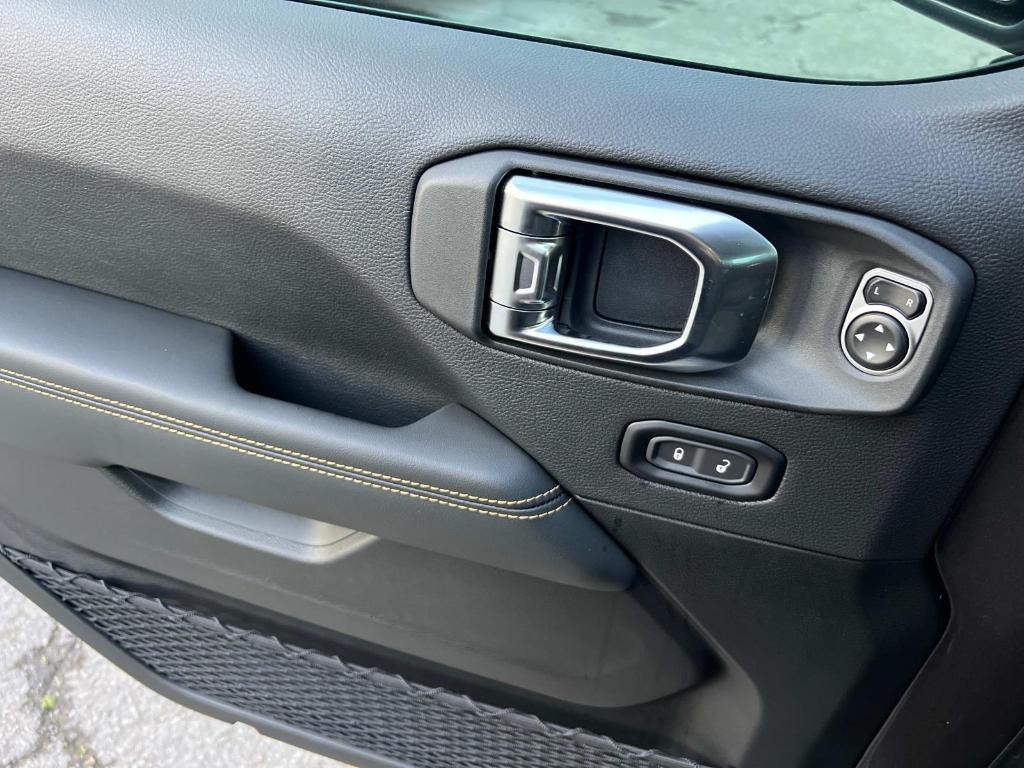 new 2025 Jeep Wrangler car, priced at $49,192