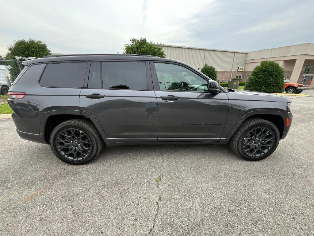 new 2025 Jeep Grand Cherokee L car, priced at $67,123