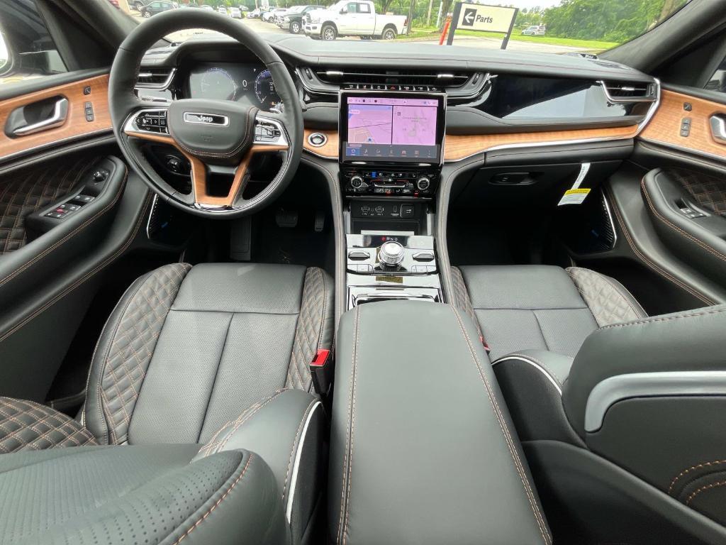 new 2025 Jeep Grand Cherokee L car, priced at $67,166