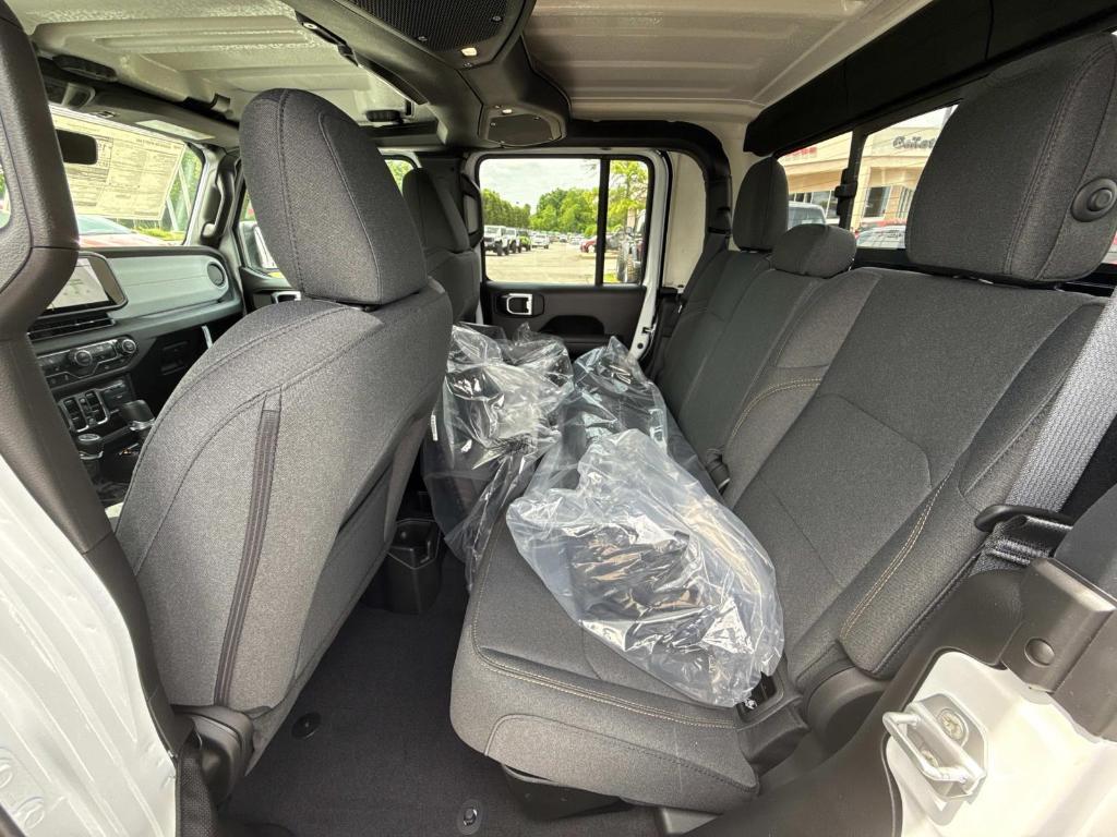 new 2025 Jeep Gladiator car, priced at $43,383